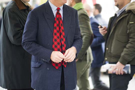 back-blade-tie back-blade-tie